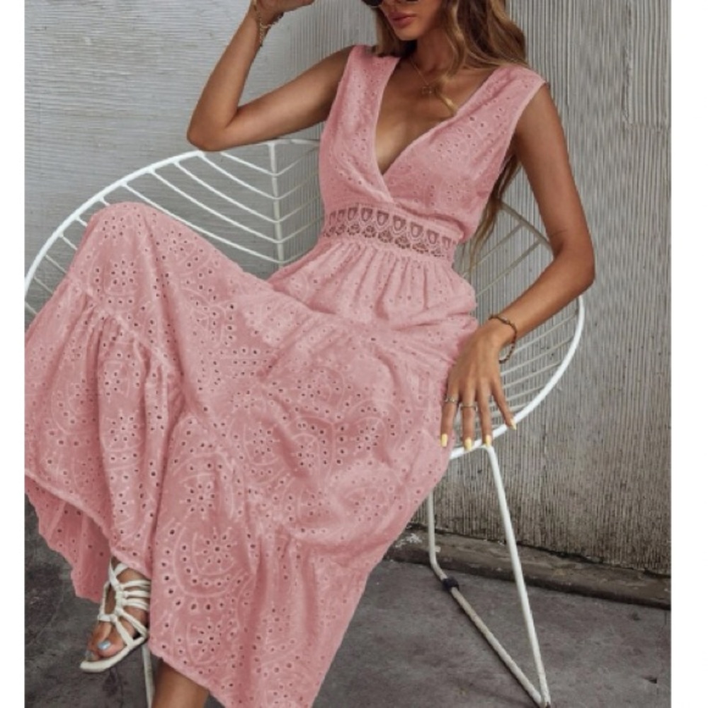 Boho green lace insert V neck ruffle hem maxi dress - Picture 3 of 16